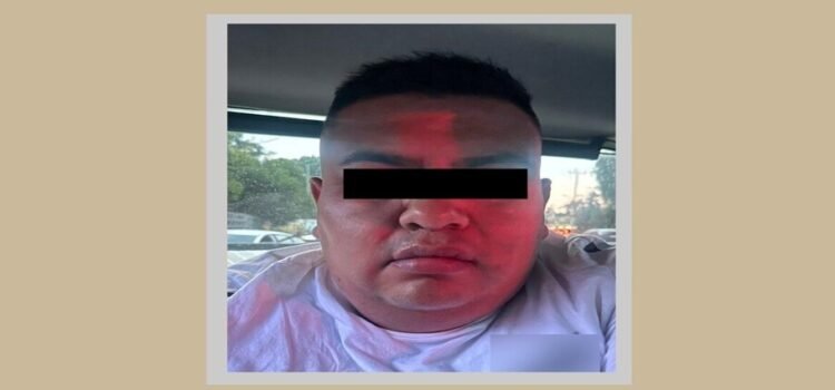 Capturan a sujeto por robo de autos y lo investigan por conexión con 3 asaltos más en Tlalnepantla