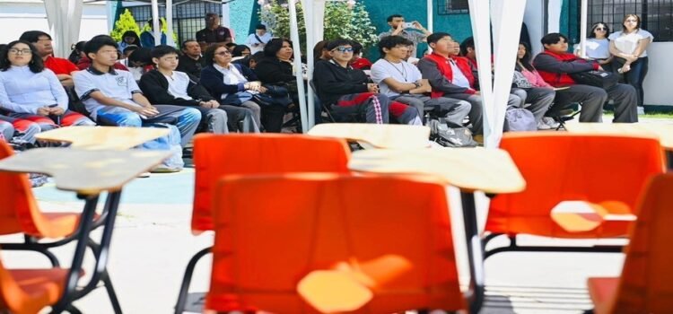 Continúa campaña para equipar escuelas de Tlalnepantla Continúa campaña para equipar escuelas de Tlalnepantla