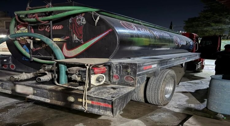 ‘Huachicoleros’ de agua venden agua robada y sin potabilizar en Edomex ‘Huachicoleros’ de agua venden agua robada y sin potabilizar en Edomex