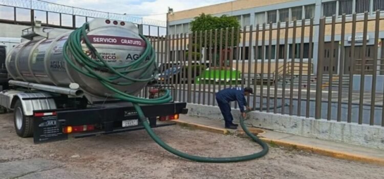 Gobierno garantiza suministro de agua para hospitales, centros de hemodiálisis y penales mexiquenses