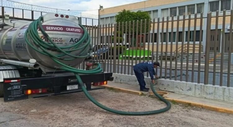 Gobierno garantiza suministro de agua para hospitales, centros de hemodiálisis y penales mexiquenses Gobierno garantiza suministro de agua para hospitales, centros de hemodiálisis y penales mexiquenses