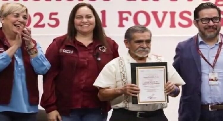 ISSSTE libera a 600 trabajadores del Estado de millonarias deudas de vivienda en Tlalnepantla