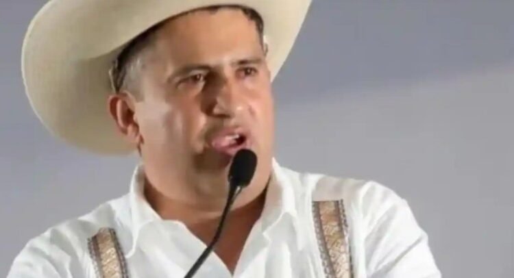 Detienen a escoltas de Carlos Manzo