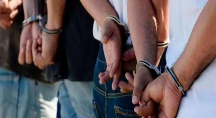 Asaltan a adultos mayores para quitarles 300 pesos en Tlalnepantla