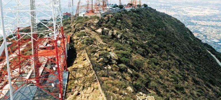 Presidenta Sheinbaum entrega escrituras a 354 familias reubicadas del cerro del Chiquihuite en Tlalnepantla