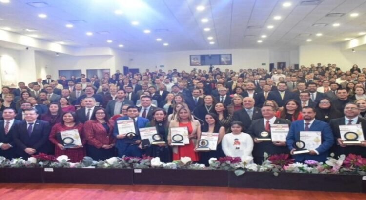 Premian con el distintivo anticorrupción 2025 a Tlalnepantla Premian con el distintivo anticorrupción 2025 a Tlalnepantla