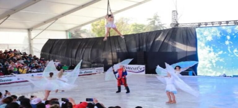 Inauguran pista de hielo en el Deportivo Cri-Cri de Tlalnepantla