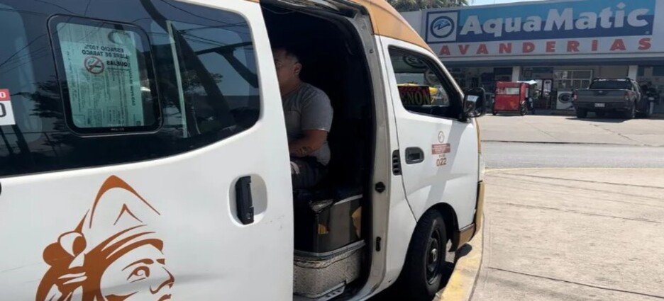 Transportistas realizan megabloqueo en zona oriente del Edomex por inseguridad