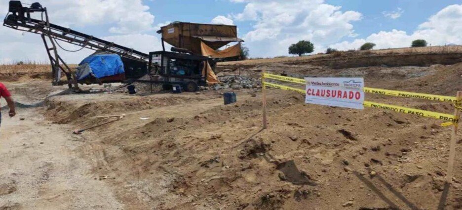 Profepa clausura maquinaria por extracción de material pétreo en Nevado de Toluca